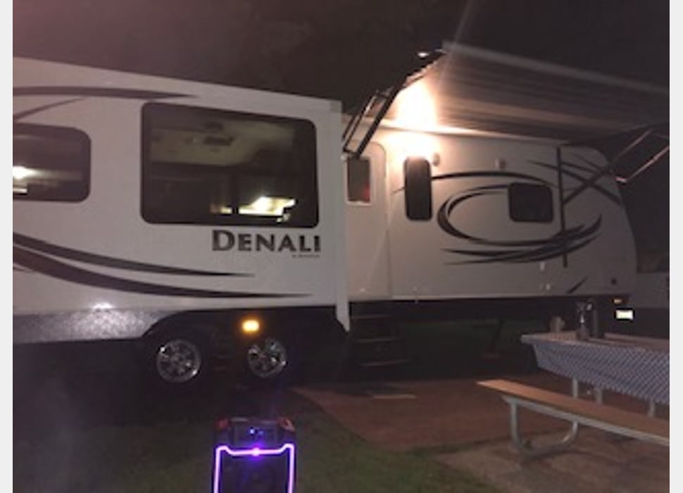 Travel Trailer rentals in Amity