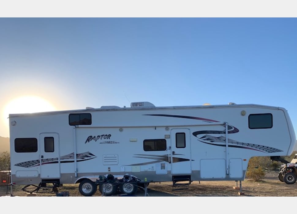 Fifth Wheel rentals in Stanton