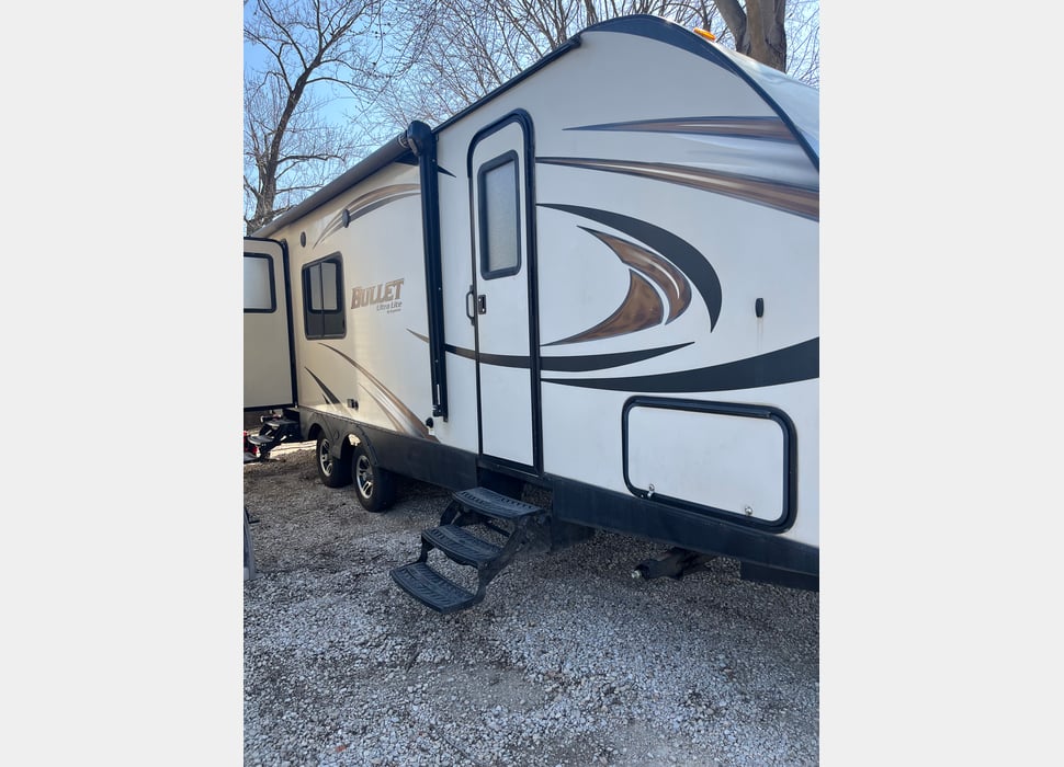 Travel Trailer rentals in Elmhurst