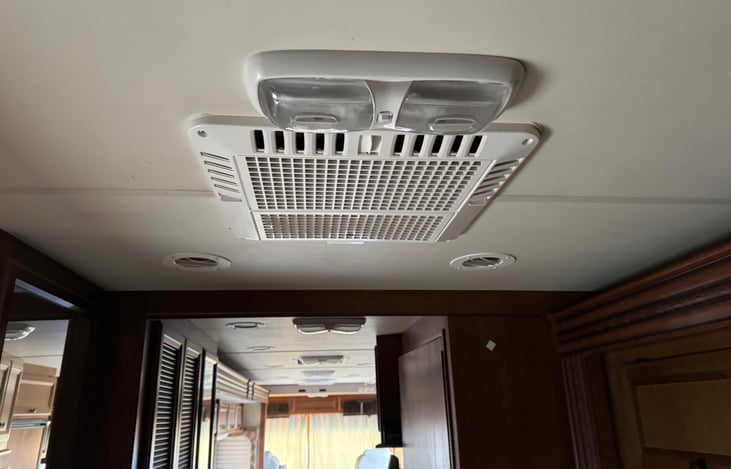 Master a/c and heating unit for ample climate conditions on demand!!