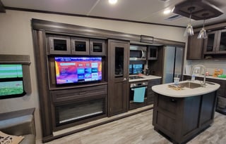 2023 Grand Design Reflection 337RLS