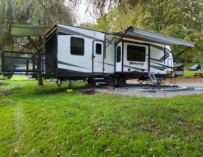 Grand Design Momentum G-Class 31G