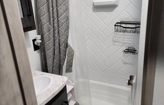 2024 Fuzion 430 Toy Hauler with Gooseneck Hitch