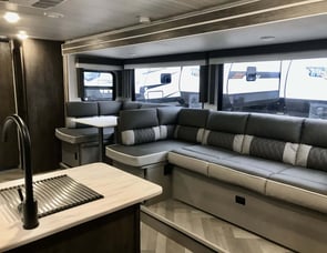 Forest River RV Wildwood X-Lite 28VBXL