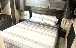 2021 Grand Design Reflection 28BH (Delivery Only)