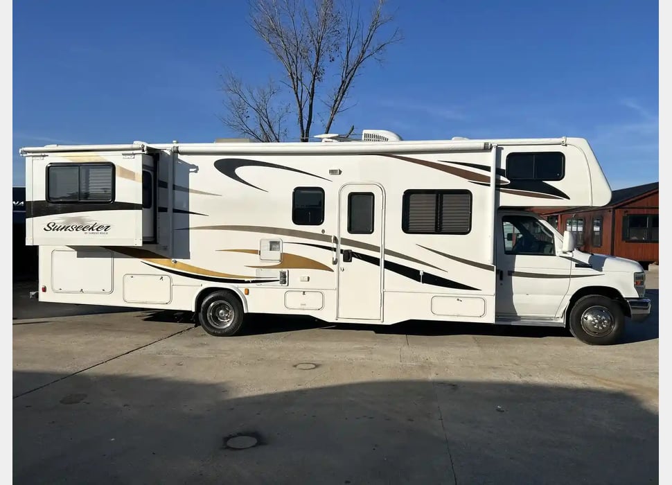 Class C Motor Home rentals in Delta Junction