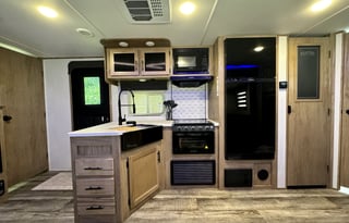 2024 Alpha Wolf 26DBH | Sleeps 10 | Delivery ONLY!