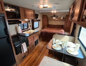 Gulf Stream RV Conquest Lite 218MB