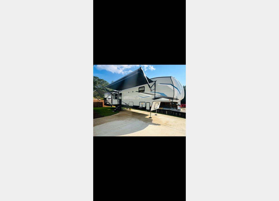 Fifth Wheel rentals in Leeds