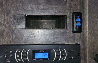 Fits a 2 seater SxS and sleeps 5+