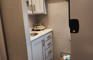 T2023 CONVENIENT & EASY TO DRIVE RV!!! MIRAMAR