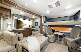 2021 Thor Motor Coach Miramar 35.2"Big Teddy"