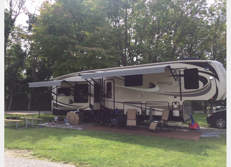 Fifth Wheel rentals in Liberty Hill