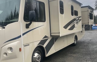 2018 Winnebago Vista 27PE