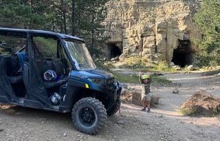 Earth Trekker 35’ Motorcoach for 8