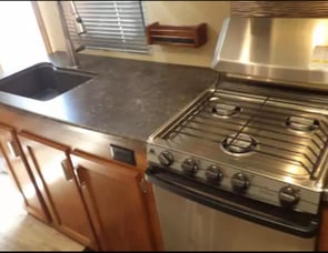 Lance Lance Travel Trailers 2295