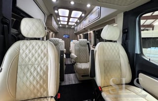 2024 Midwest Automotive Designs Daycruiser D6