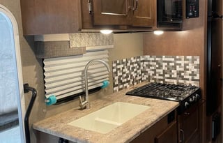 Beautiful 2020 Winnebago Outlook * Denver Airport