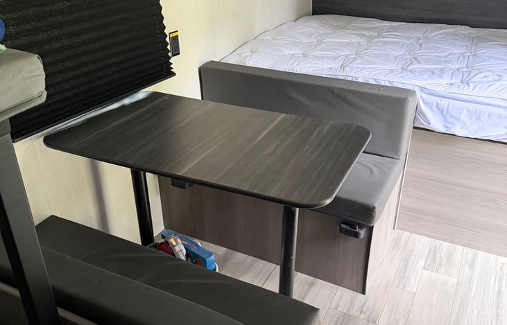 Diner that folds out into bed