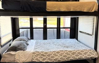 2021 Keystone Impact Fuzion 415