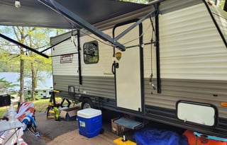 2022 Coleman Lantern 17B by Dutchmen
