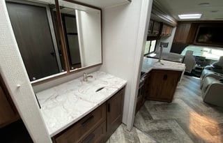 2021 Deluxe Sunseeker (Easy to Drive)