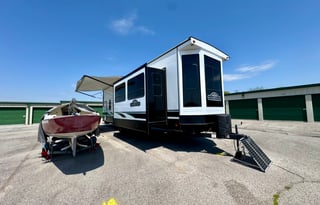 2023 Cross Roads RV Hampton HP370FDL