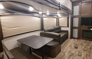 2019 Keystone RV Cougar 32BHS