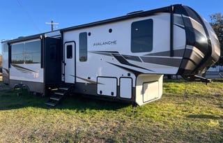 Keystone Avalanche | Large Double Suite w/ 2 Baths