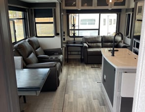 Keystone RV Montana High Country 385BR