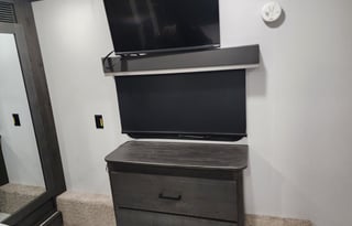 2024 Fuzion 430 Toy Hauler with Gooseneck Hitch