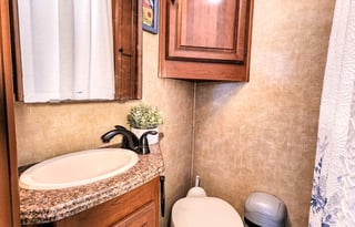 Renovated! "Lucky" the Leprechaun *Sleeps 10*