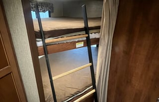 Comfort Camp Getaway - Spacious Bunkhouse