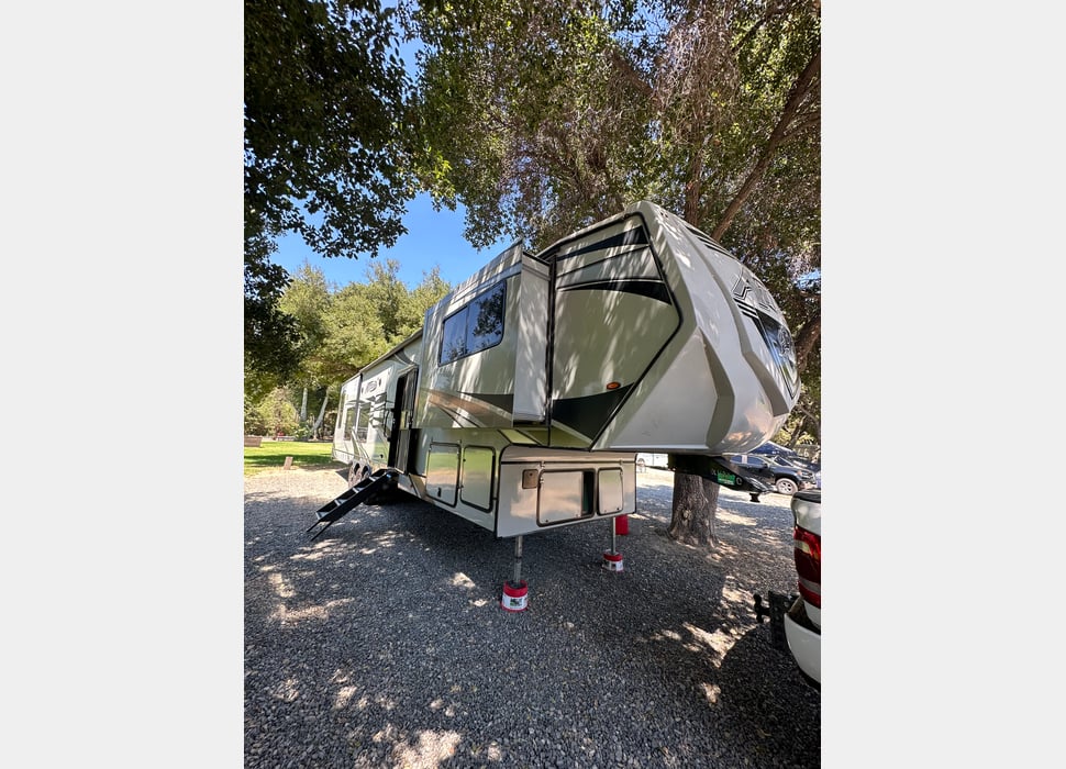 Fifth Wheel rentals in Moreno Valley