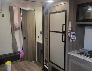 Gulf Stream RV Enlighten 25BH