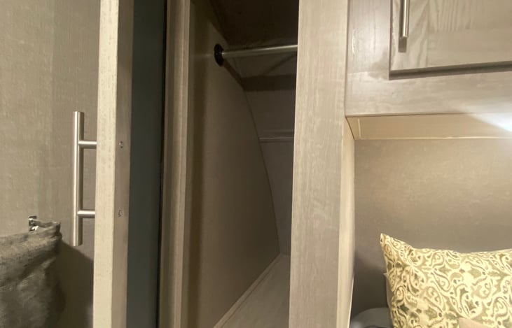 who says you can't be a lil civilized while camping ... make hubby hang his board shorts and flannel!