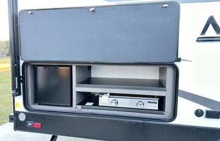 Kid & Pet Friendly Bunkhouse Towable Camper