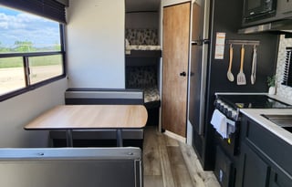 The Cozy Farmland Family Camper 2023