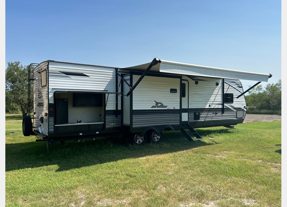 Travel Trailer rentals in Alice