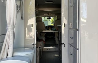 T2022 CONVENIENT & EASY TO DRIVE RV!!  SCOPE 18M