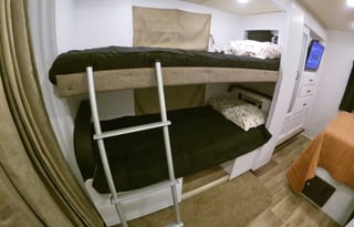 2017 Thor Motor Coach Freedom Elite 30FE