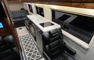 Easy to Drive,Mercedes Safety,7 Seatbelts,King Bed