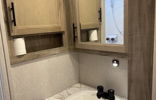 2021 Arctic Wolf 287BH Fifth Wheel, Sleeps 10!