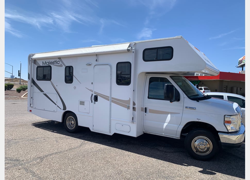 Class C Motor Home rentals in Riverton