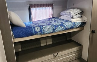 "HULK" 2023 37ft Forest River Wildwood 31KQBTSX