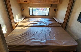 2014 coachmen prism, sleeps 4