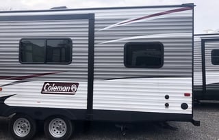 2019 Coleman Lantern 263bhs