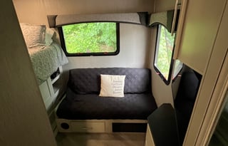 Relaxing Luxury RV Rental w/bunkhouse