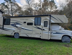 Coachmen RV Leprechaun 319DS Ford 450