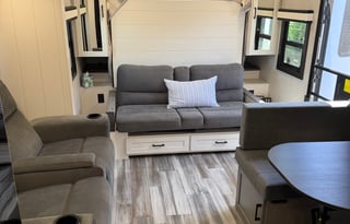 Ultimate Couple’s Getaway: 2025 Jayco